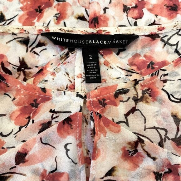 Romantic flowy ruffled floral and calico print blouse with bell sleeves. Size 2 - Picture 10 of 11